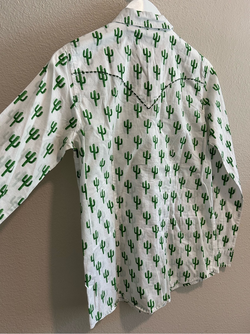 ☀️ WRANGLER Western Pearl Snap Shirt in Green Cactus Print - Picture 11 of 16